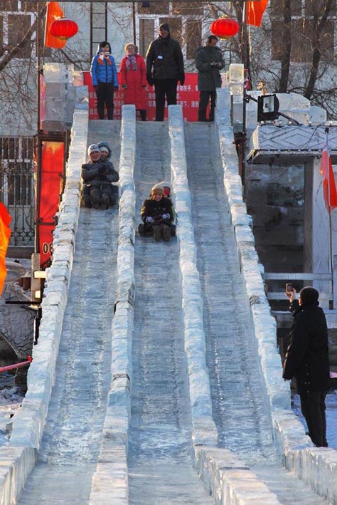 哈尔滨冰雕滑梯 室外冰滑梯 雪滑梯制作施工